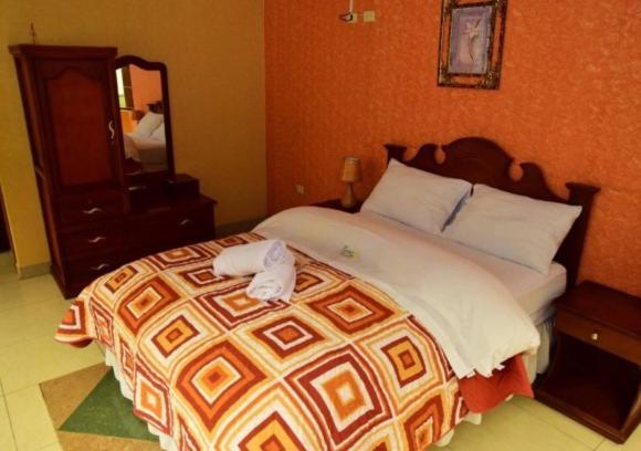 Hotel Puerta Del Sol Baños Exteriör bild