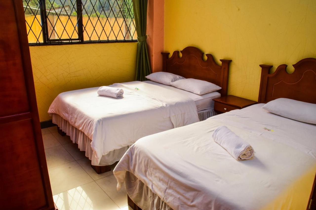 Hotel Puerta Del Sol Baños Exteriör bild