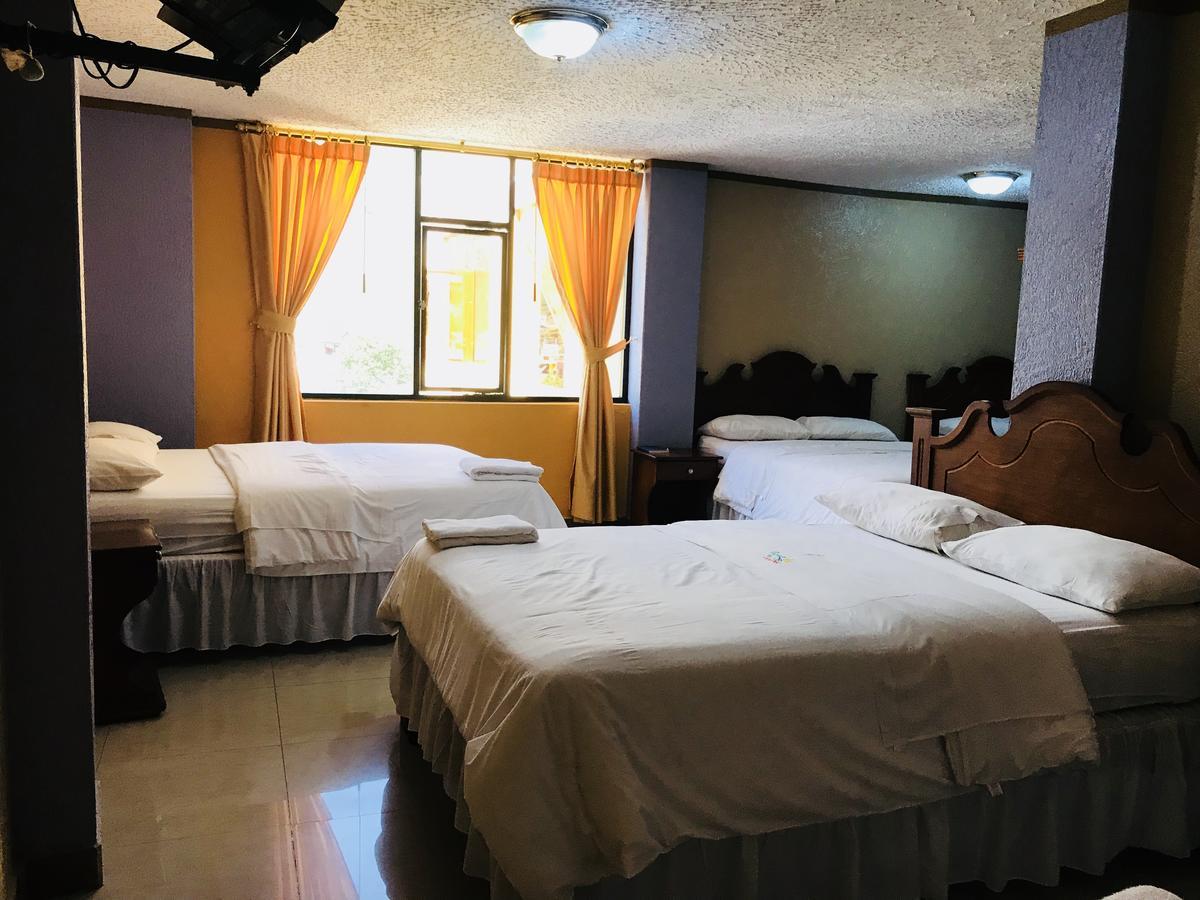 Hotel Puerta Del Sol Baños Exteriör bild
