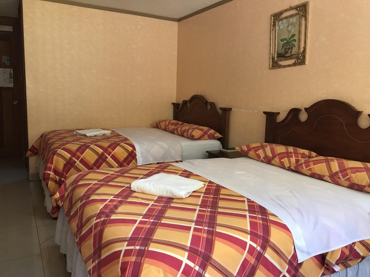 Hotel Puerta Del Sol Baños Exteriör bild