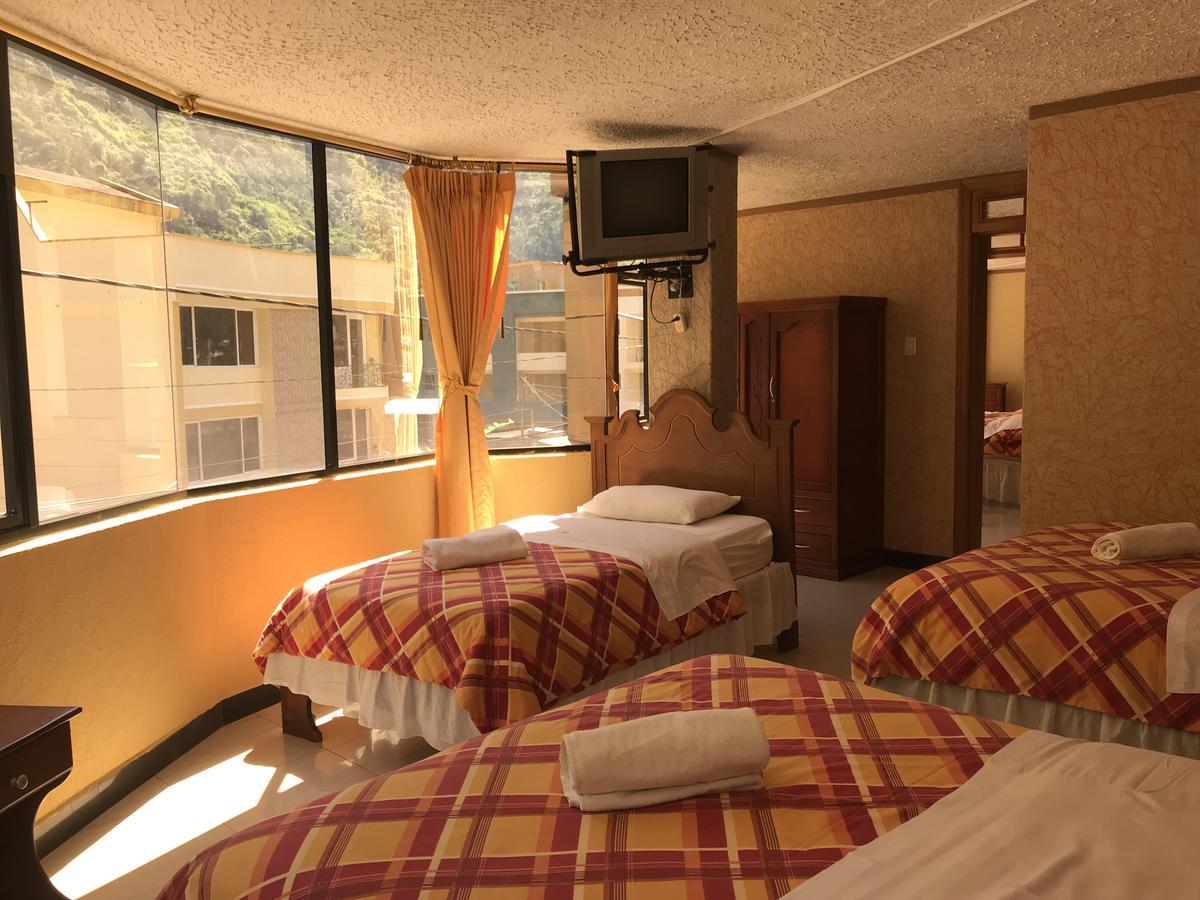 Hotel Puerta Del Sol Baños Exteriör bild