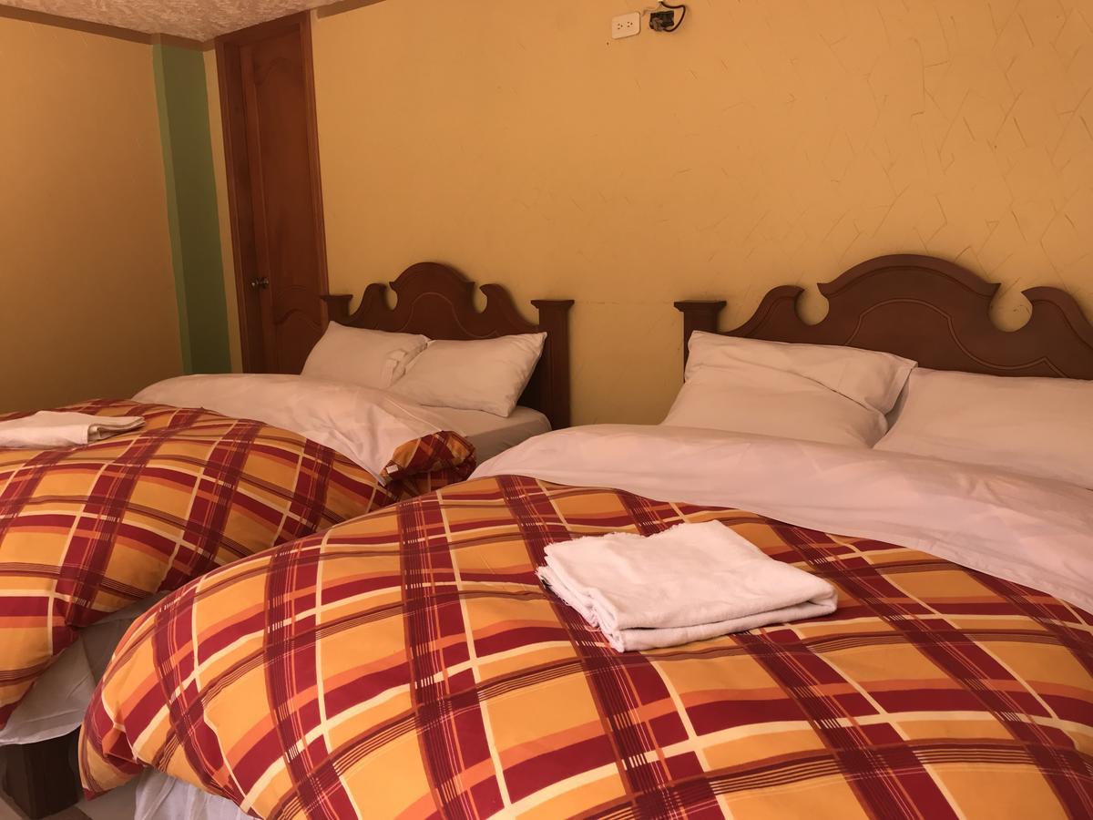 Hotel Puerta Del Sol Baños Exteriör bild