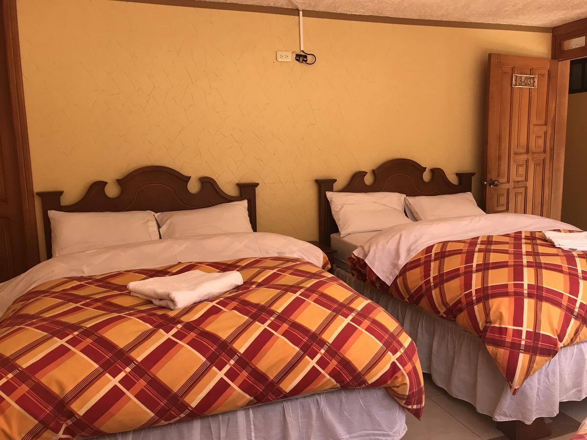 Hotel Puerta Del Sol Baños Exteriör bild